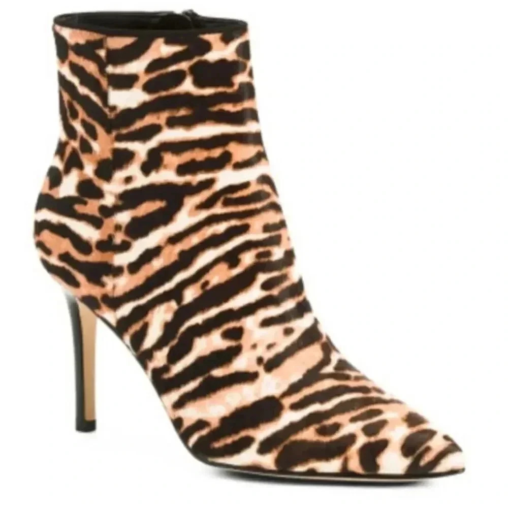 Nine West animal print heeled booties Faux fur Women’s size 5 Pointed toe